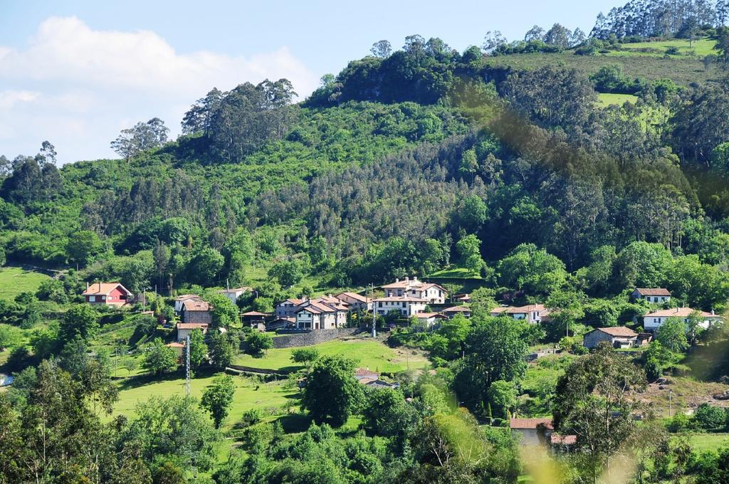 Casa Rural Llugaron I Affittacamere Miravalles Esterno foto