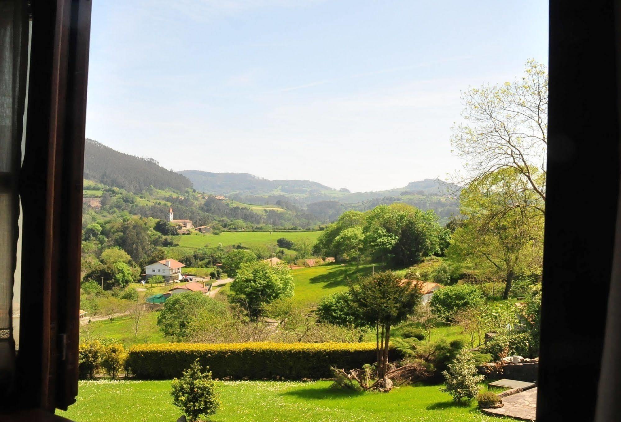 Casa Rural Llugaron I Affittacamere Miravalles Esterno foto